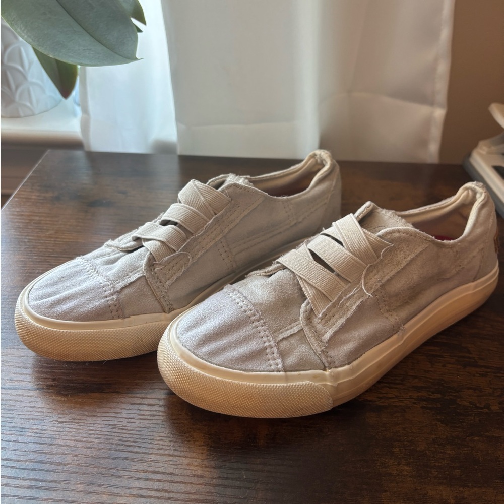 Blowfish Kids Sneakers in Gray